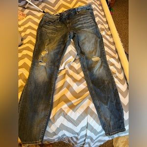 Vigoss women’s denim jeans.